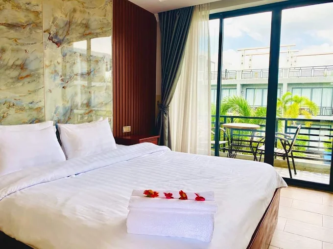King Room with Pool View
