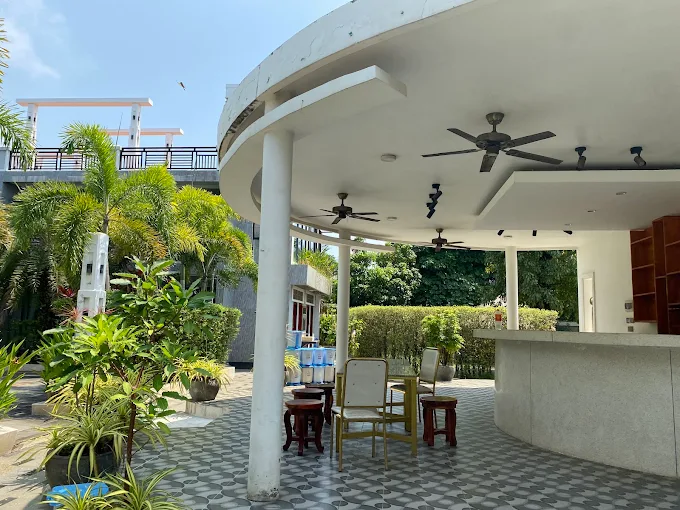 Bar & restaurant terrace